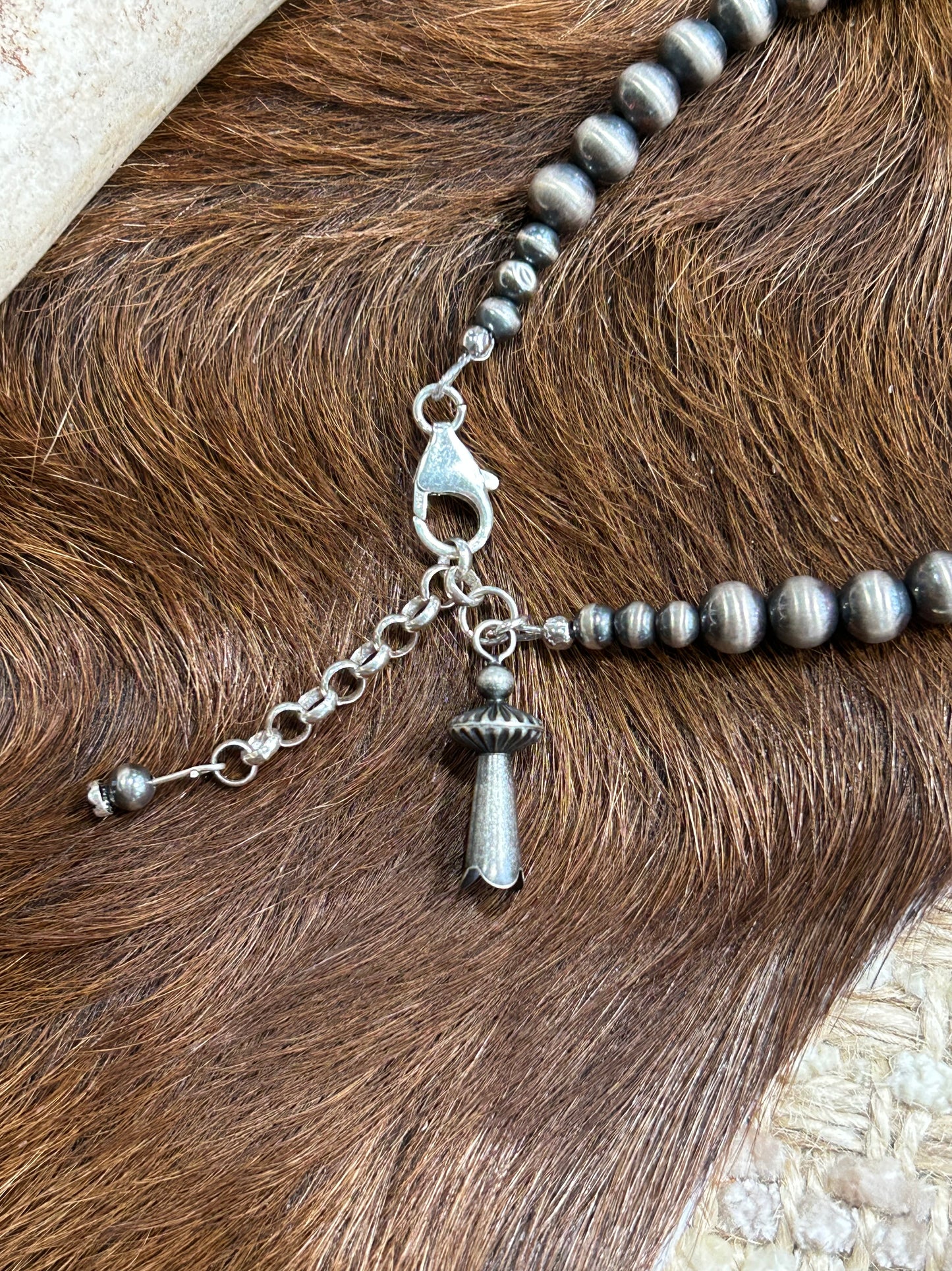 8 inch | Turquoise and Navajo Pearl Bracelet