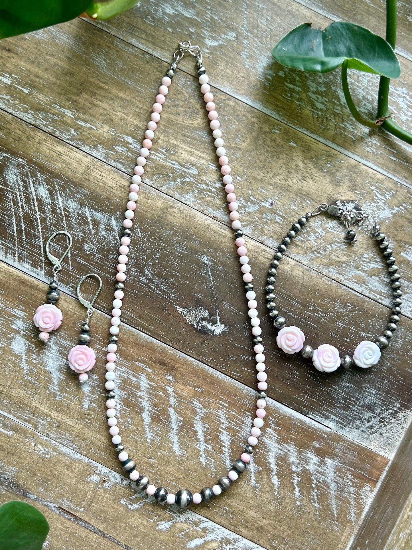 Pink Conch & Silver Necklace