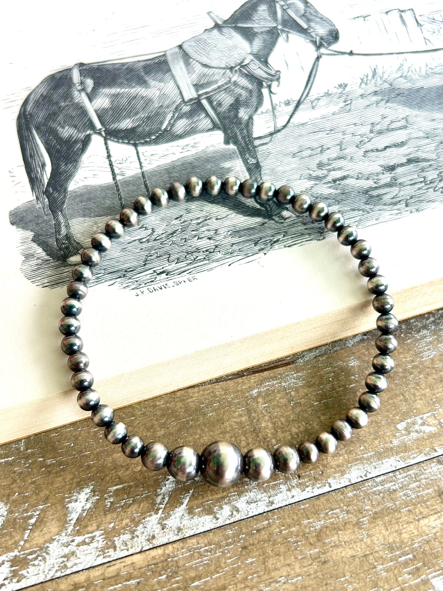 Classic Western Pearl Stretch Bracelet