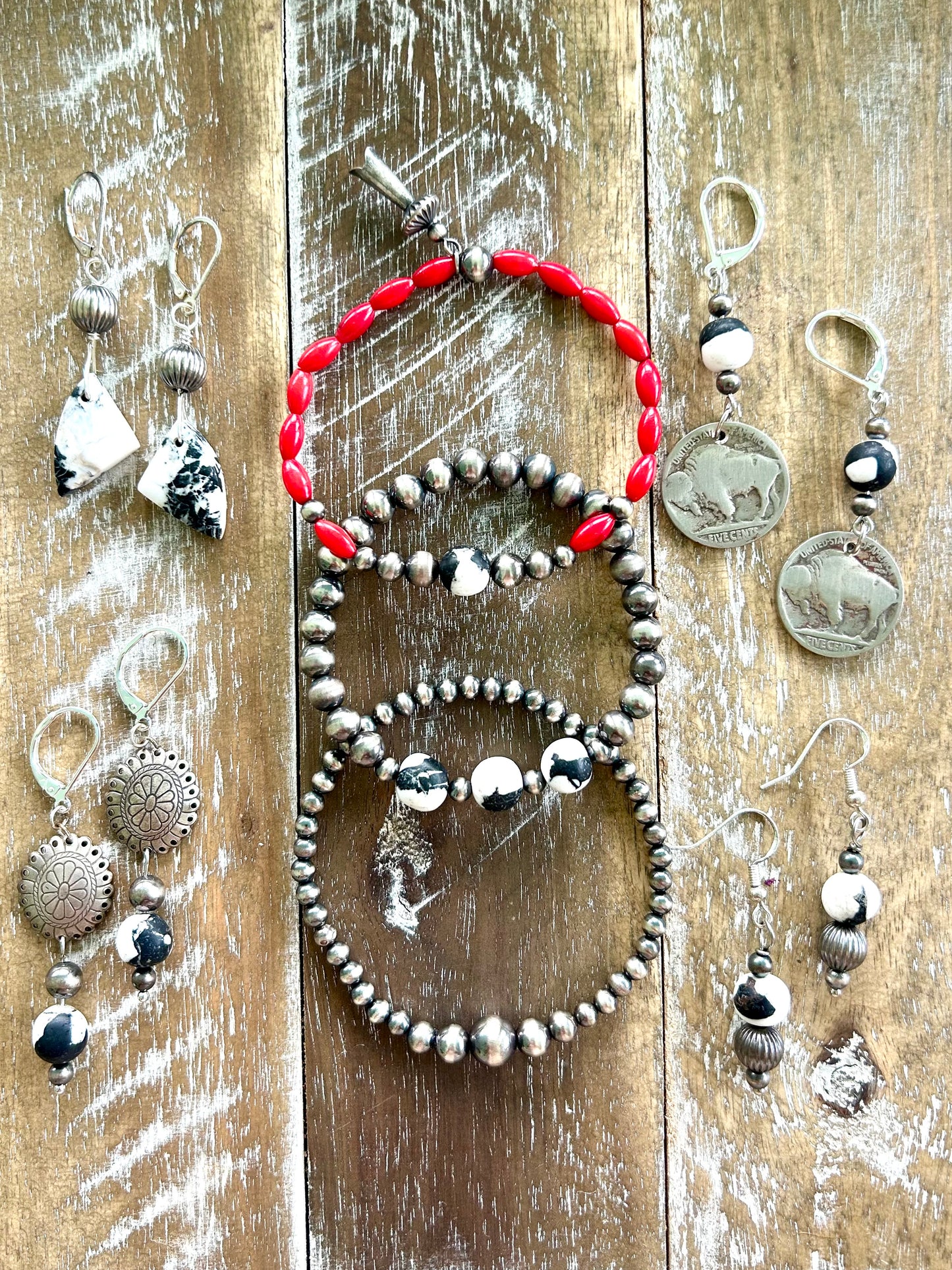 Classic Western Pearl Stretch Bracelet